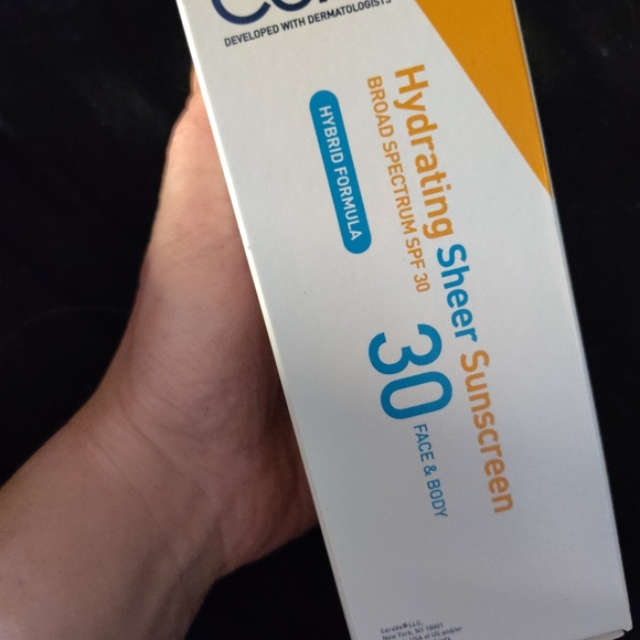 (Trade) CeraVe Hydrating Sheer Sunscreen SPF 30 Face & Body NIB - Picture 2 of 6